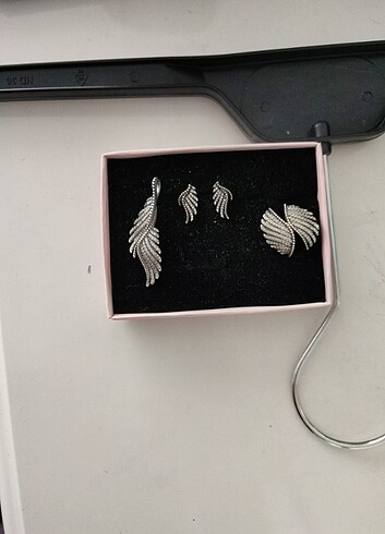 Beden beyaz Renk Pandora takı seti