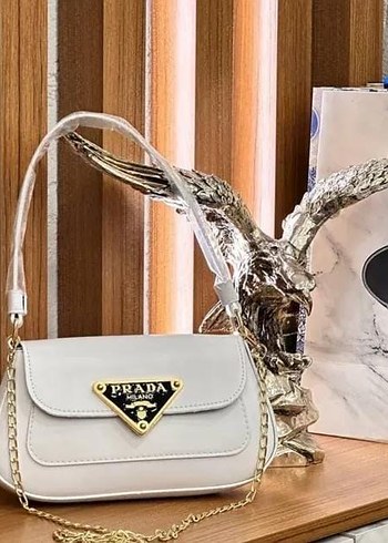 Prada Beyaz Deri Kadın Çanta