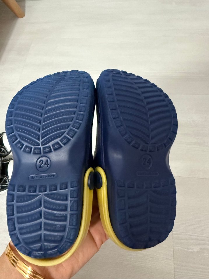 Erkek Çocuk Mavi Kaydırmaz Terlik - Görsel 4