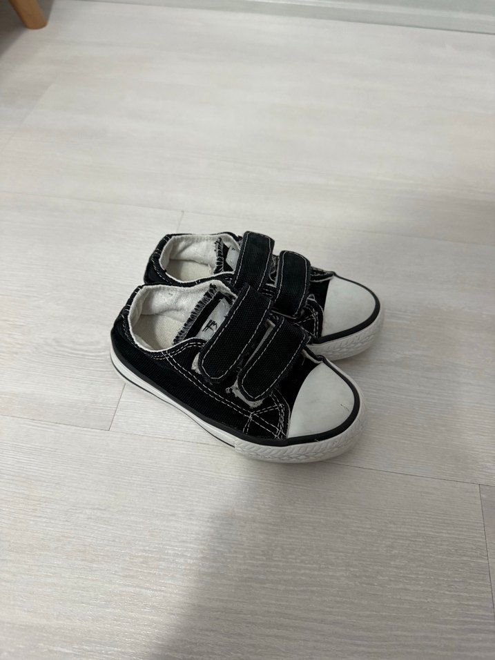 Erkek Çocuk Siyah Cırt Cırtlı Spor Ayakkabı - Görsel 3