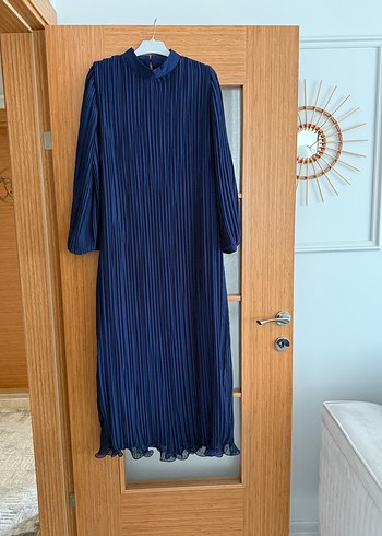 Lacivert Uzun Piliseli Kadın Elbise - Görsel 4