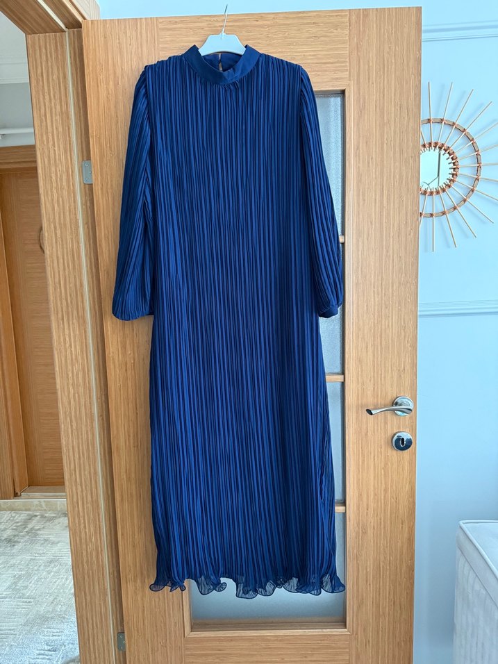 Lacivert Uzun Piliseli Kadın Elbise - Görsel 2