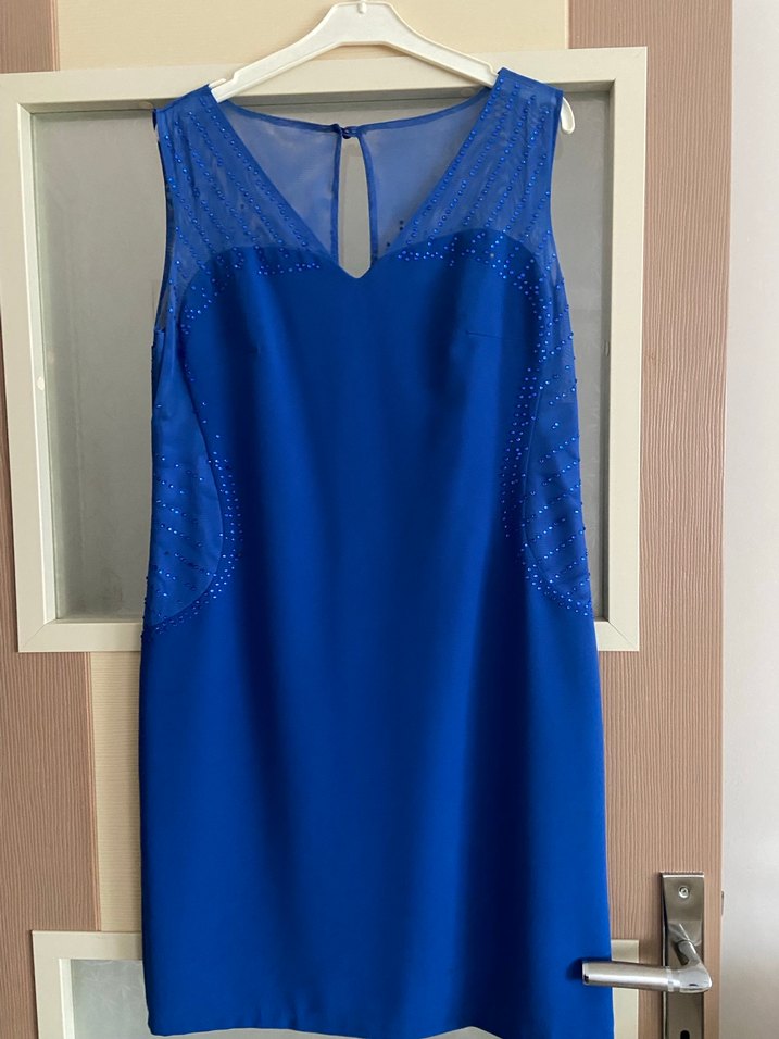 Bordo Zincir Detaylı V Yaka Midi Elbise - Görsel 5