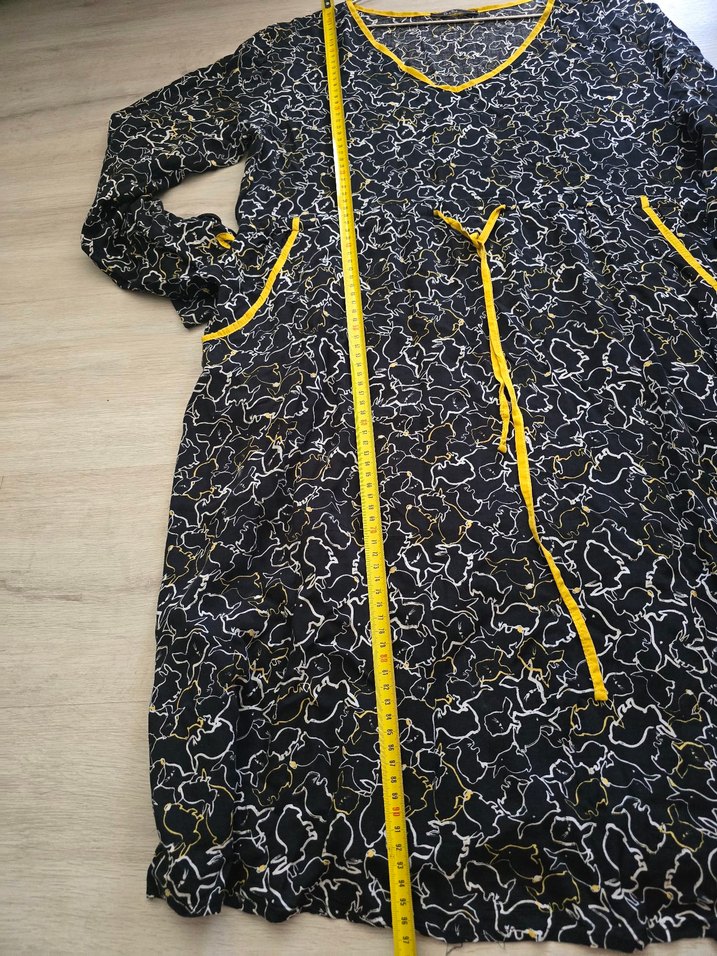 siyah ve sarı detaylı hamile elbisesi - Görsel 2