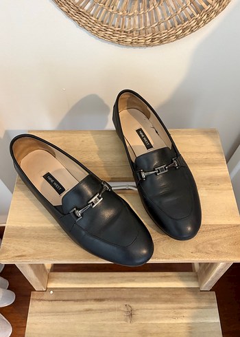 Nine West Siyah Deri Tokalı Kadın Loafer