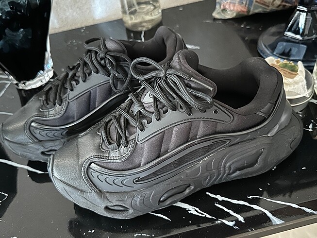 Adidas spor ayakkabısı orijinal