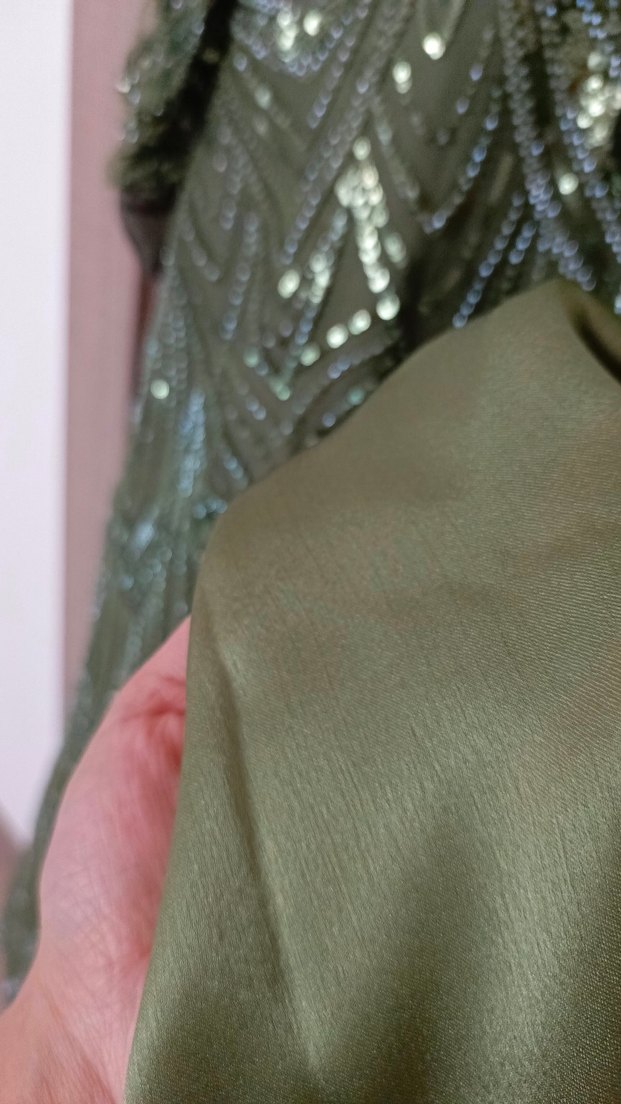 Yeşil İşlemeli Uzun Abiye Elbise - Görsel 4