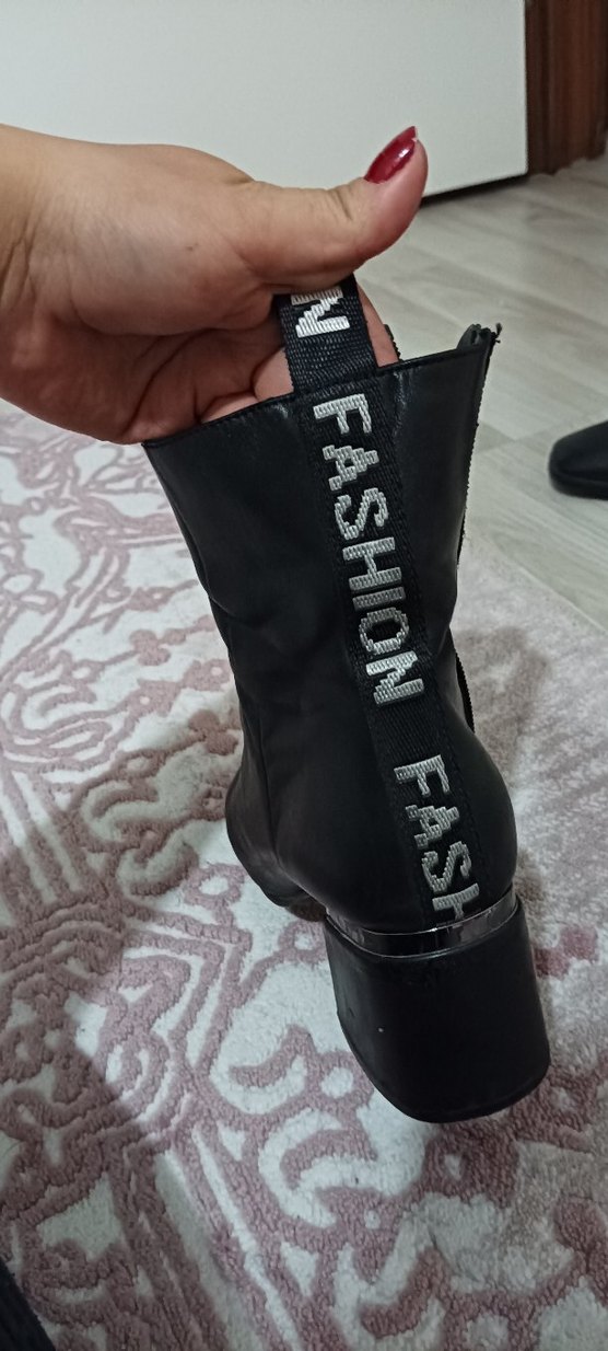 Siyah Deri Kadın Topuklu Bot - Görsel 5