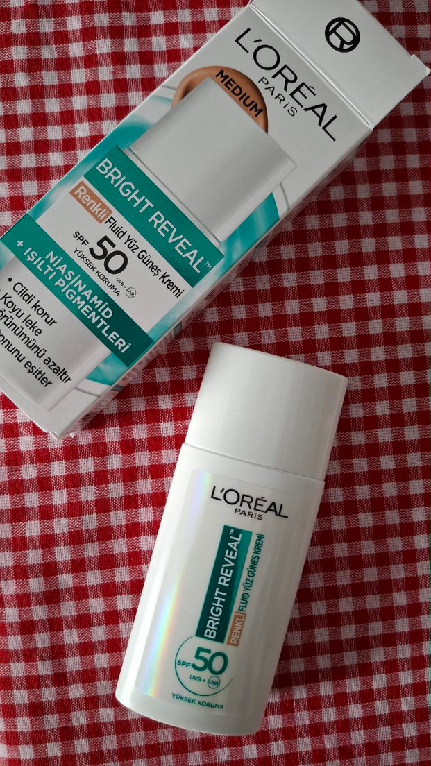 L'Oréal Bright Reveal SPF 50 Renkli Yüz Güneş Kremi - Görsel 4
