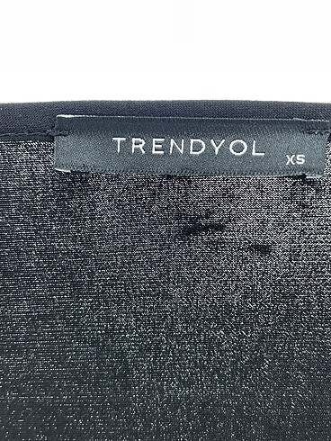xs Beden siyah Renk Trendyol & Milla Bluz %70 İndirimli.