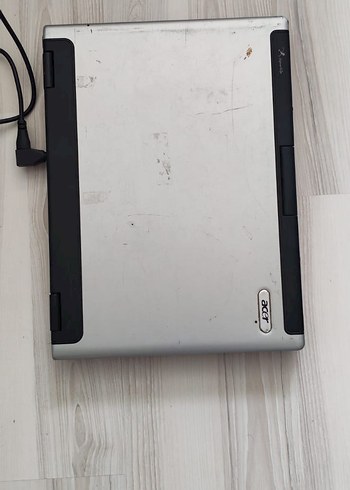 Gri Acer Laptop - Görsel 3