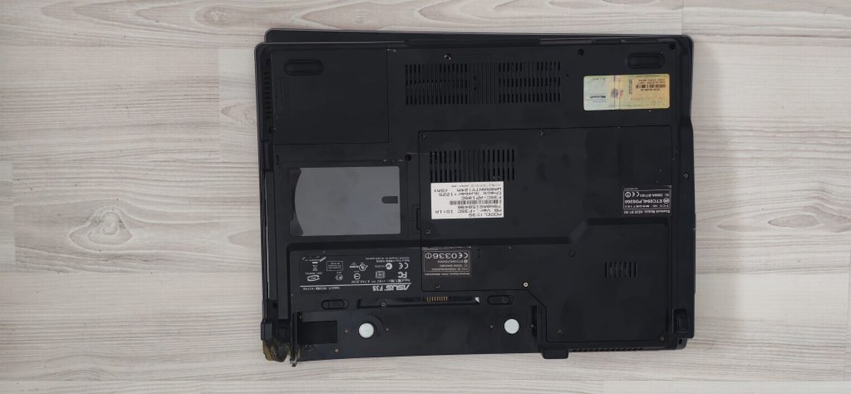 Gri ASUS Dizüstü Bilgisayar - Görsel 4