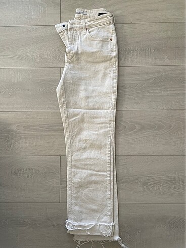 Mavi jeans-beyaz kot pantolon