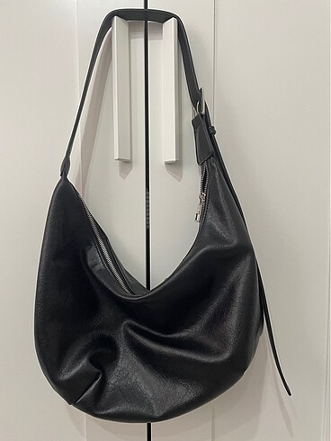 Stradivarius siyah çanta