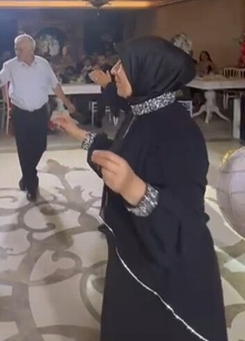 48 Beden Taşlı tesettur elbise satılık