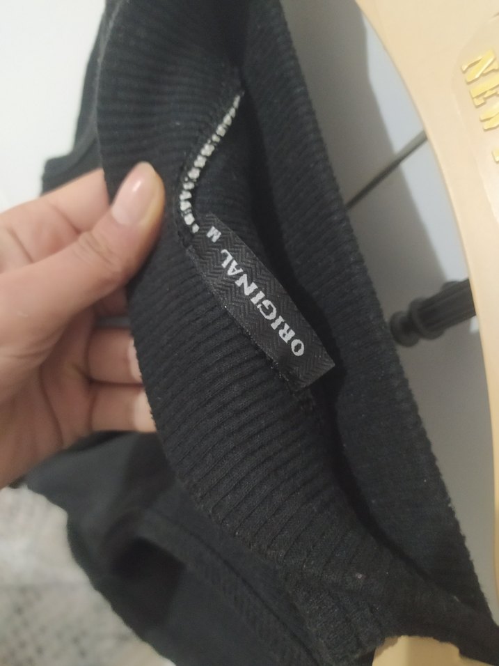 Siyah Yüksek Yakalı Kolsuz Kadın takım etek crop - Görsel 4