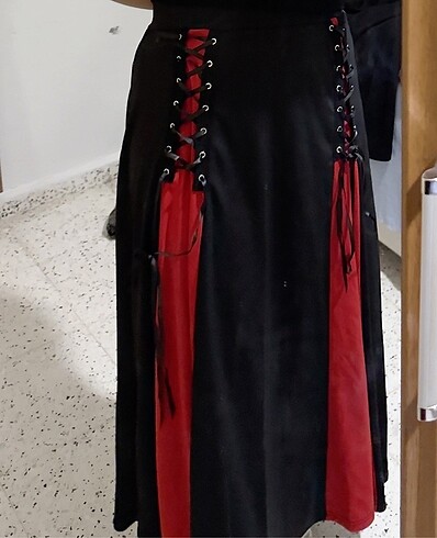 xl Beden siyah Renk Hiç giyilmemıs sıfır etek 85cm