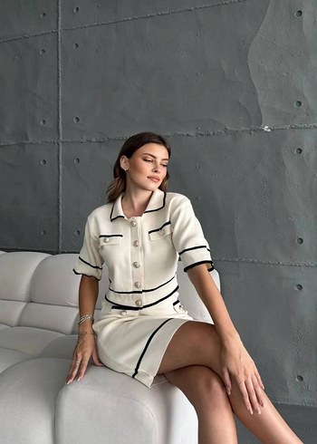 Düğmeli Beyaz Mini Triko Elbise - Görsel 2