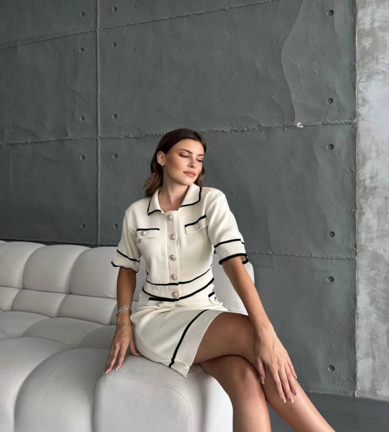 Düğmeli Beyaz Mini Triko Elbise - Görsel 2