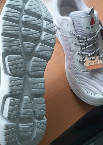 Gri Beyaz Bağcıklı Spor Sneakers - Görsel 4