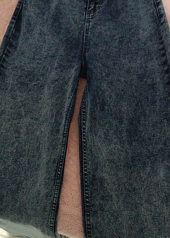 Kadın Gri Batik Desenli Bol Kesim Midi Kot Pantolon - Görsel 4