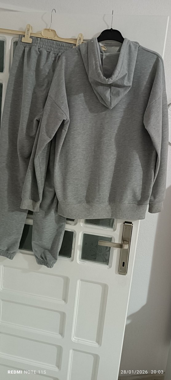 Gri Kadın Fermuarlı Rahat Eşofman Takımı - Görsel 4