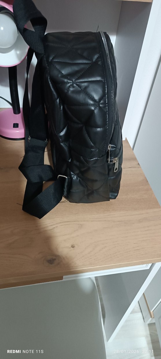 Siyah kadın Sırt Çantası - Görsel 3