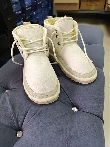Ugg bot