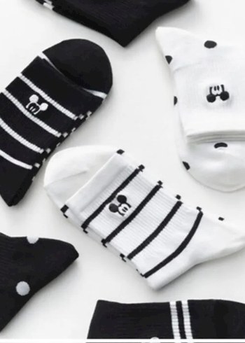 Siyah Beyaz Çizgili Pamuklu Çorap - Görsel 3