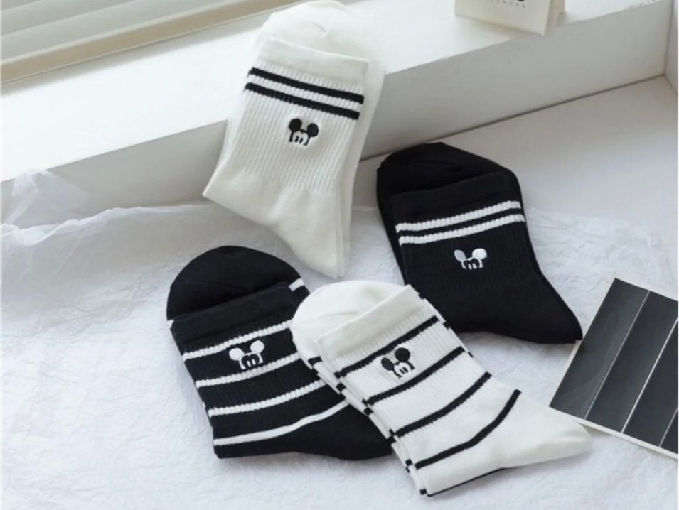 Siyah Beyaz Çizgili Pamuklu Çorap - Görsel 4