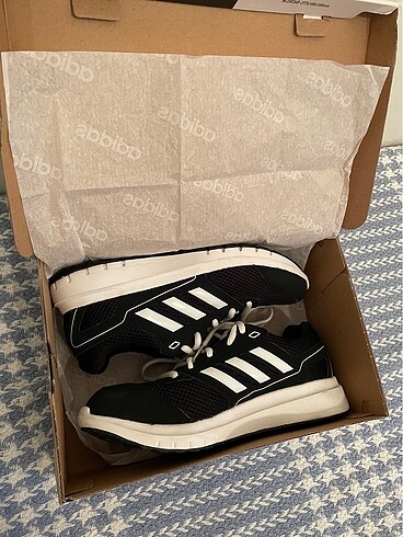 orjinal adidas kadın ayakkabı
