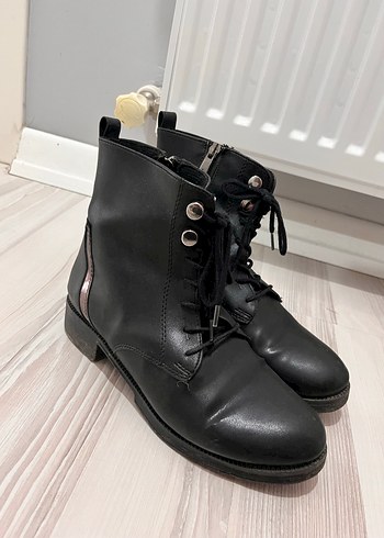 Siyah Deri Kadın Bot, Tokalı, Kalın Topuklu - Görsel 2