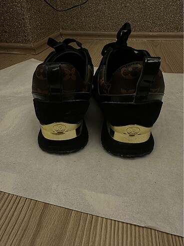 Diğer Lv sneaker