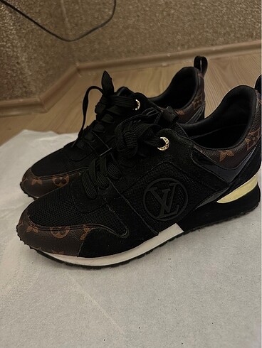 38 Beden siyah Renk Lv sneaker