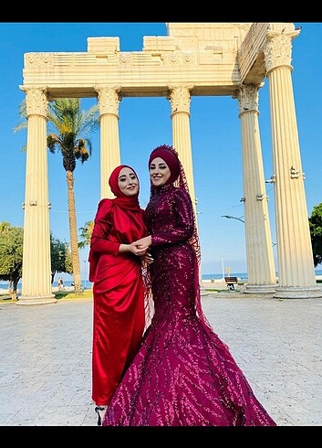 Kırmızı elbise