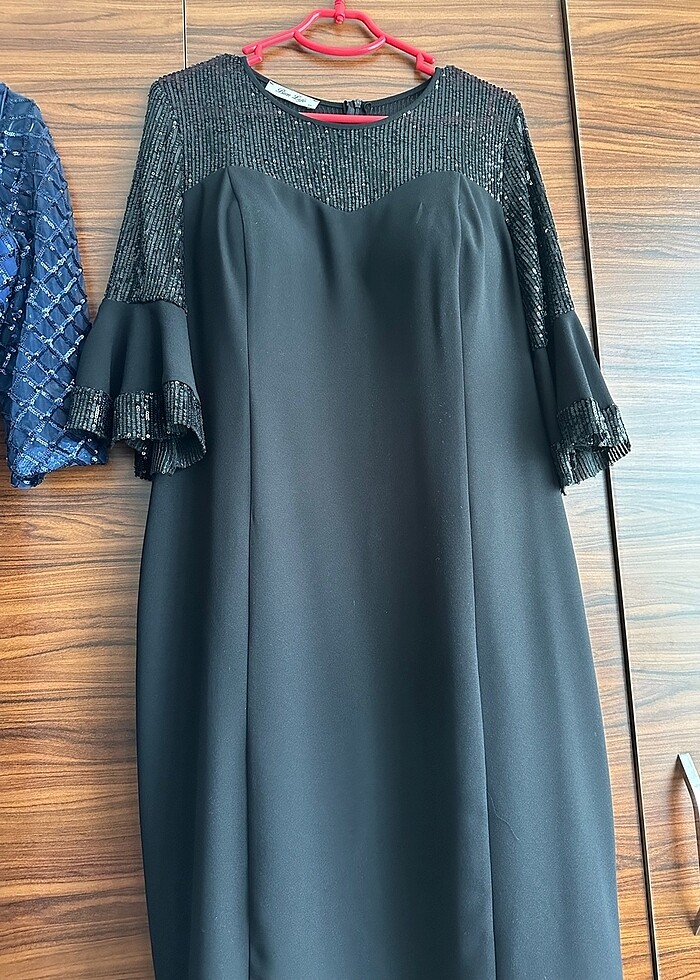 Siyah pullu sade abiye - Görsel 2