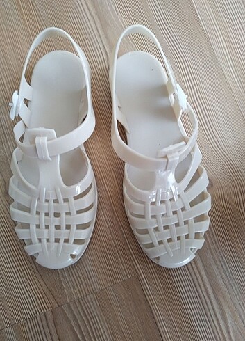 Zara Jelly sandalet bej