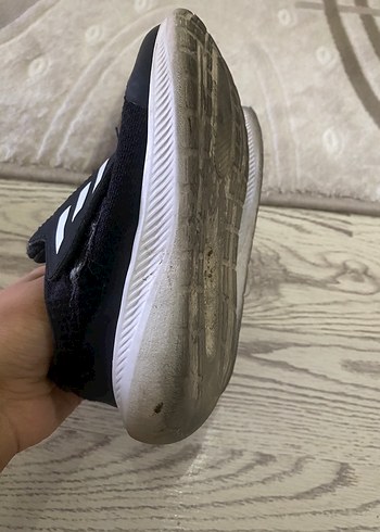 27 Beden Adidas çocuk Spor Ayakkabı