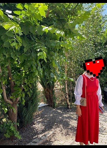 ürün 1 2 defa giyilmistir iyi durumdadır 