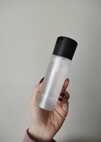 MAC prep prime fix makyaj sabitleyici sprey - Görsel 3