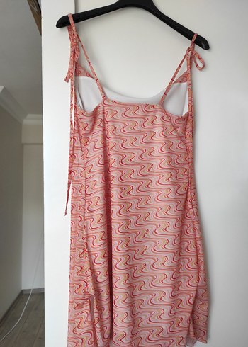 Pembe Bağlamalı şifon askılı elbise desenli - Görsel 3