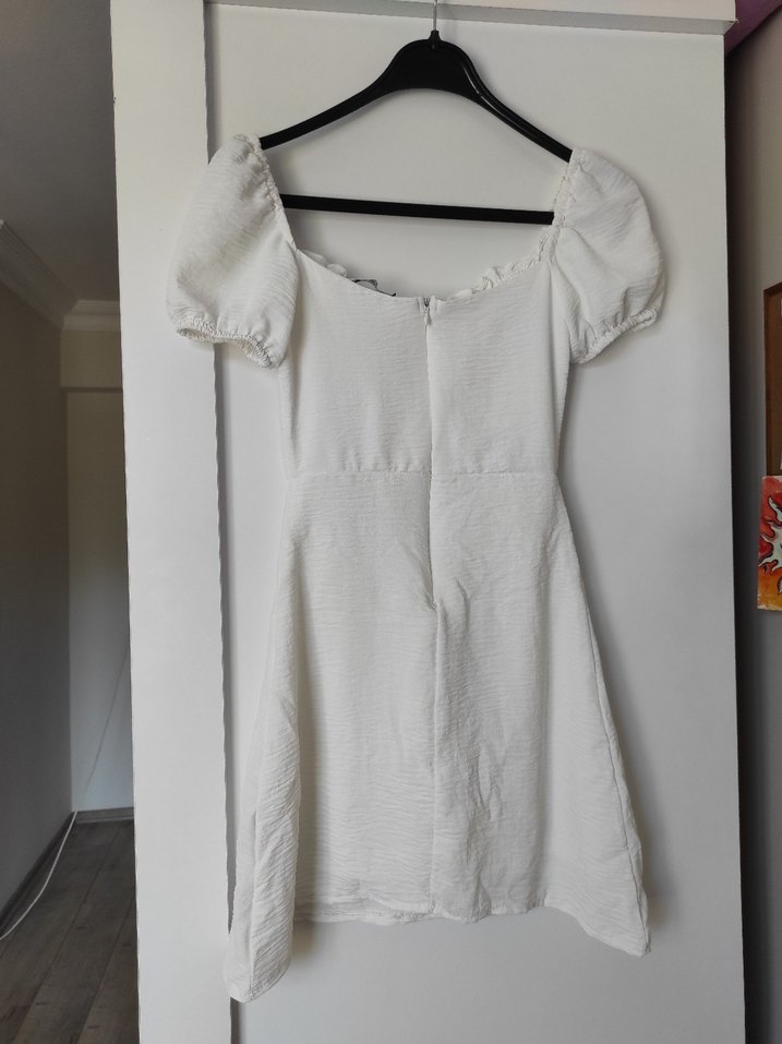 Beyaz mini prenses madonna yaka Elbise - Görsel 2