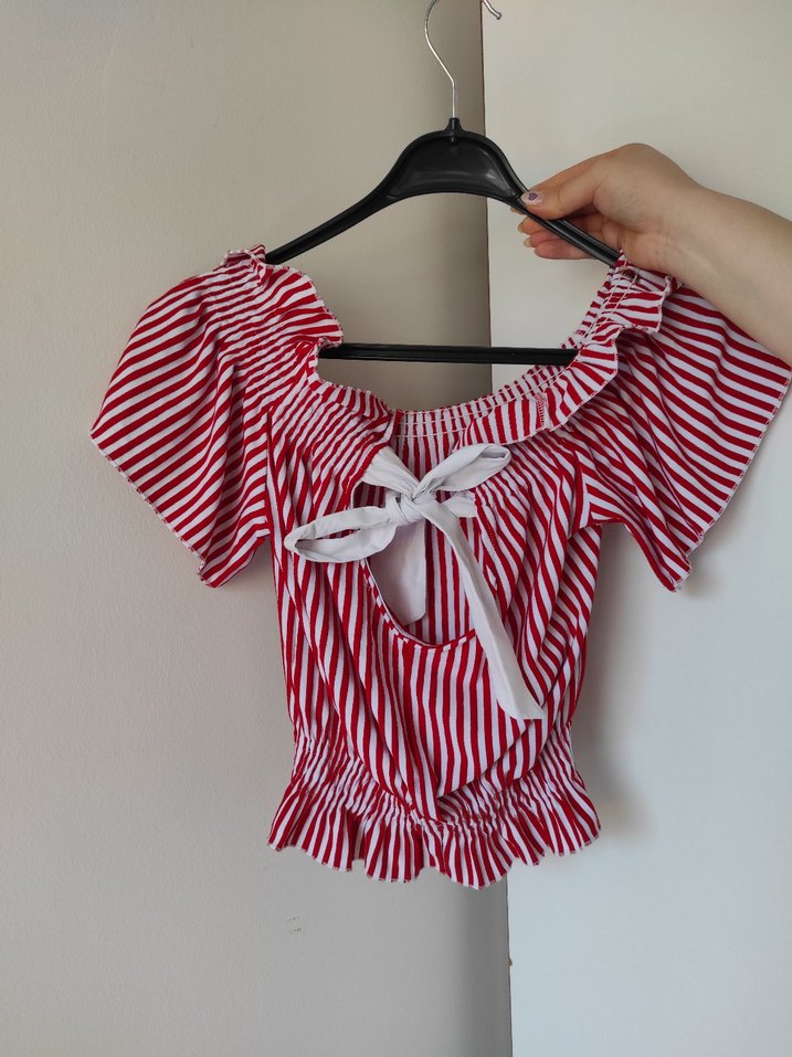 Kısa Kollu Kırmızı Çizgili Fırfırlı Bluz fiyonk - Görsel 2