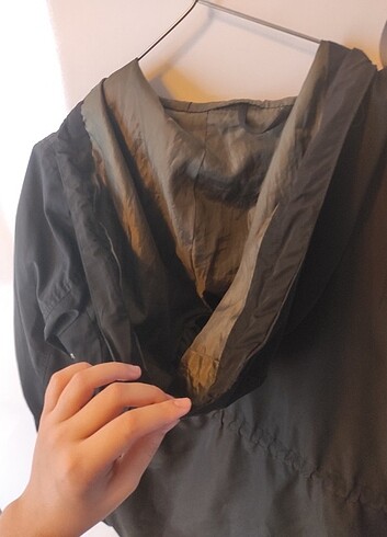 Yağmurluk bir kaç defa giydildi  - Görsel 3