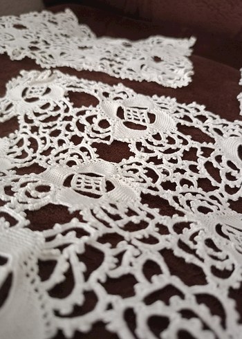 El İşçiliği Beyaz Dantel Motifler - Görsel 3