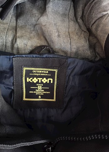 Siyah Kapüşonlu Düğmeli Erkek Kaban - Görsel 5