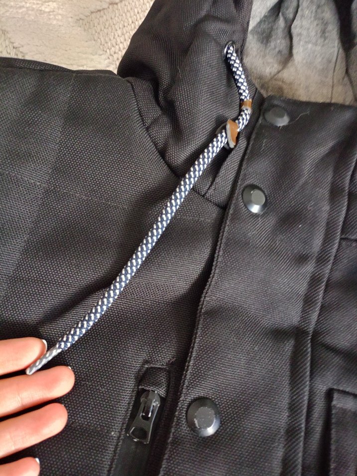 Siyah Kapüşonlu Düğmeli Erkek Kaban - Görsel 3