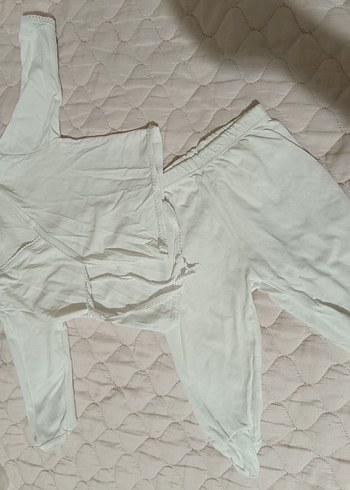 Bebek Erkek Beyaz Pamuklu Hastane Kıyafeti - Görsel 5