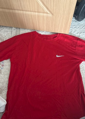 Nike Kirmizi Spor Tisort