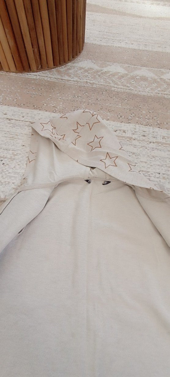 Kız Çocuk Kapüşonlu Yıldız Desenli Bej Yelek - Görsel 4